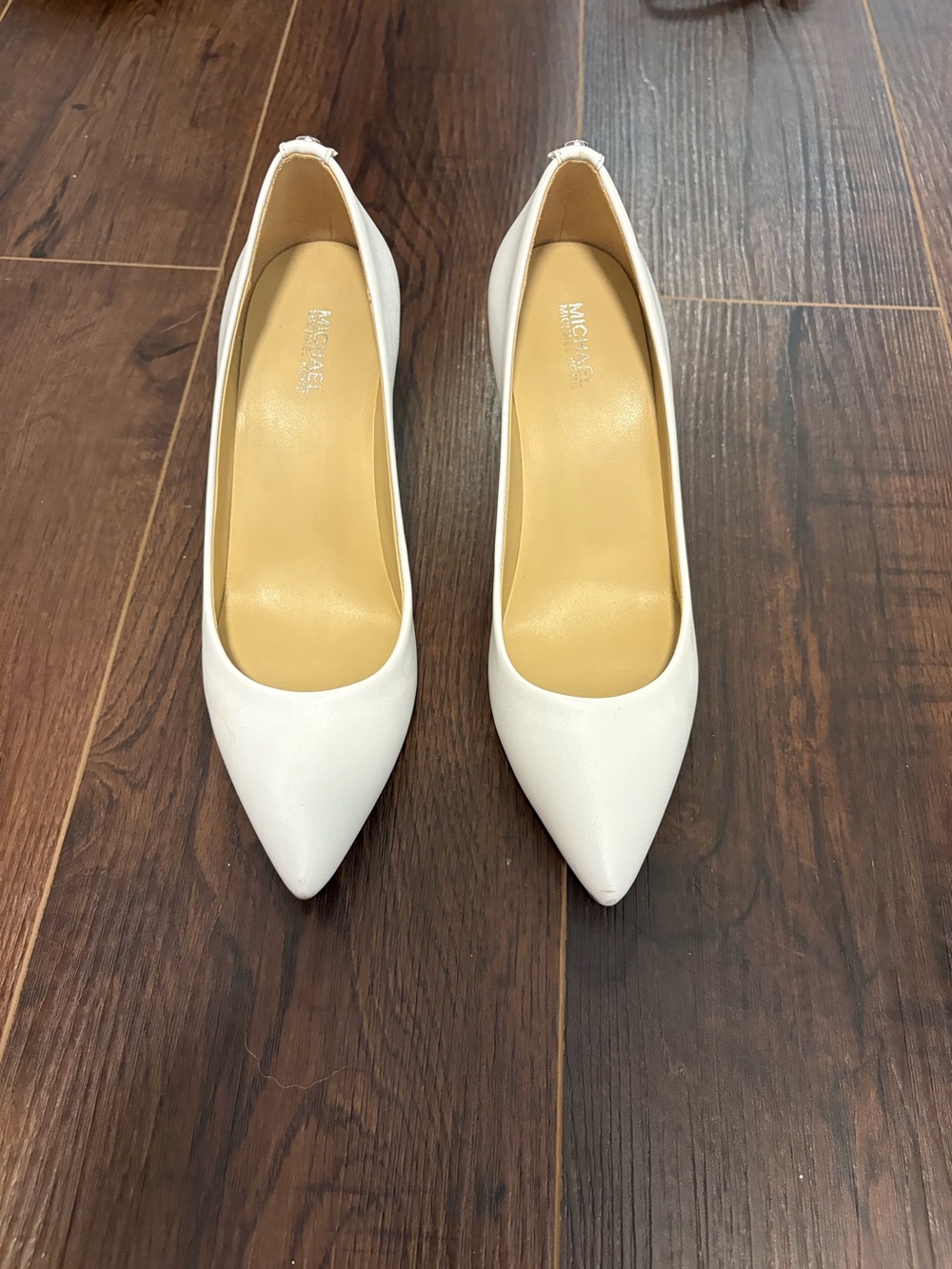MICHAEL Michael Kors White Pointed Leather Pumps
